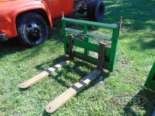24- pallet forks with extention_1.jpg